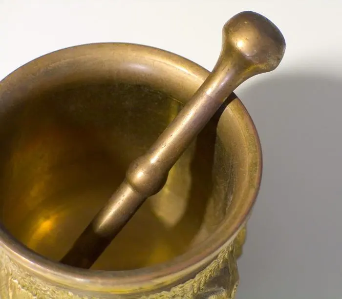 cómo limpiar una lámpara de bronce - Cómo devolver el brillo al bronce