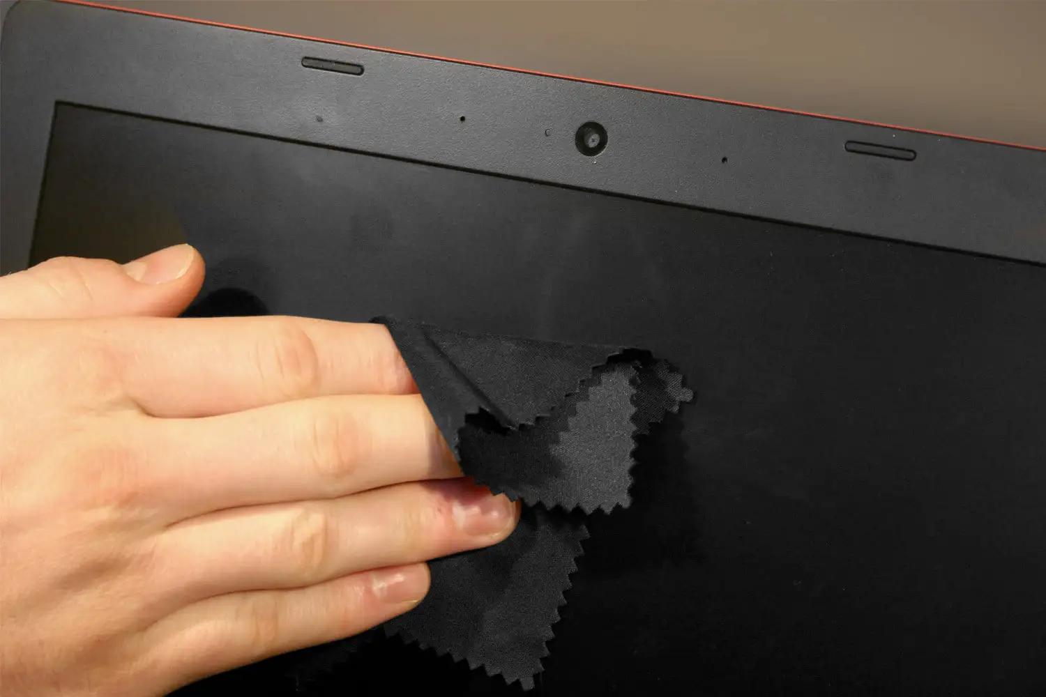como limpiar la pantalla de la computadora lenovo - Cómo limpiar el teclado de una laptop Lenovo Ideapad