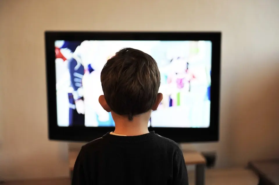 distancia de la pantalla a los ojos - Cómo saber la distancia de un televisor