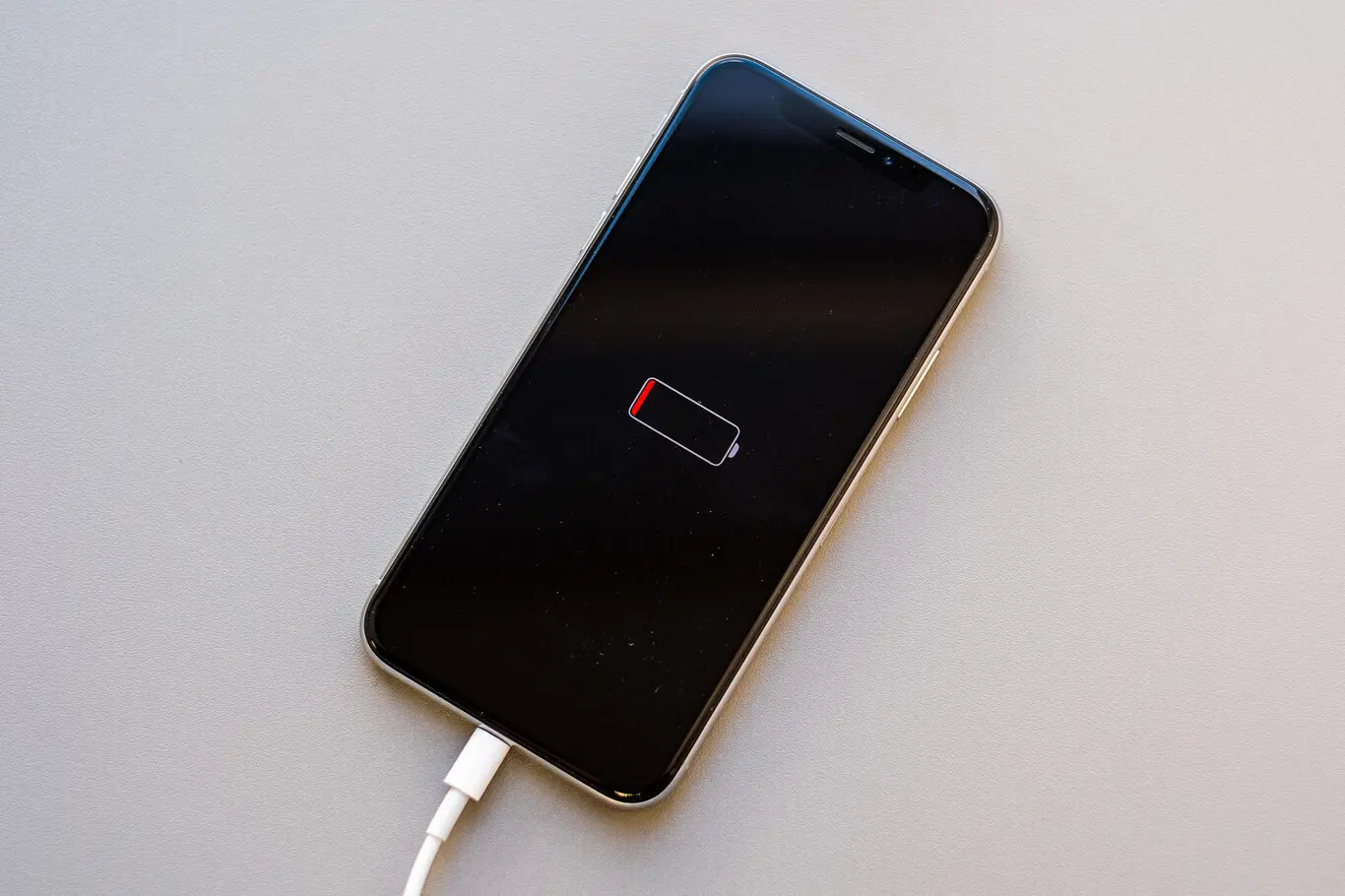 ¿Cómo se ve la pantalla del iPhone cuando está cargando? - Cómo se ve la pantalla del iPhone cuando carga apagado como se ve la pantalla de iphone cuando esta cargando - Cómo se ve la pantalla del iPhone cuando carga apagado