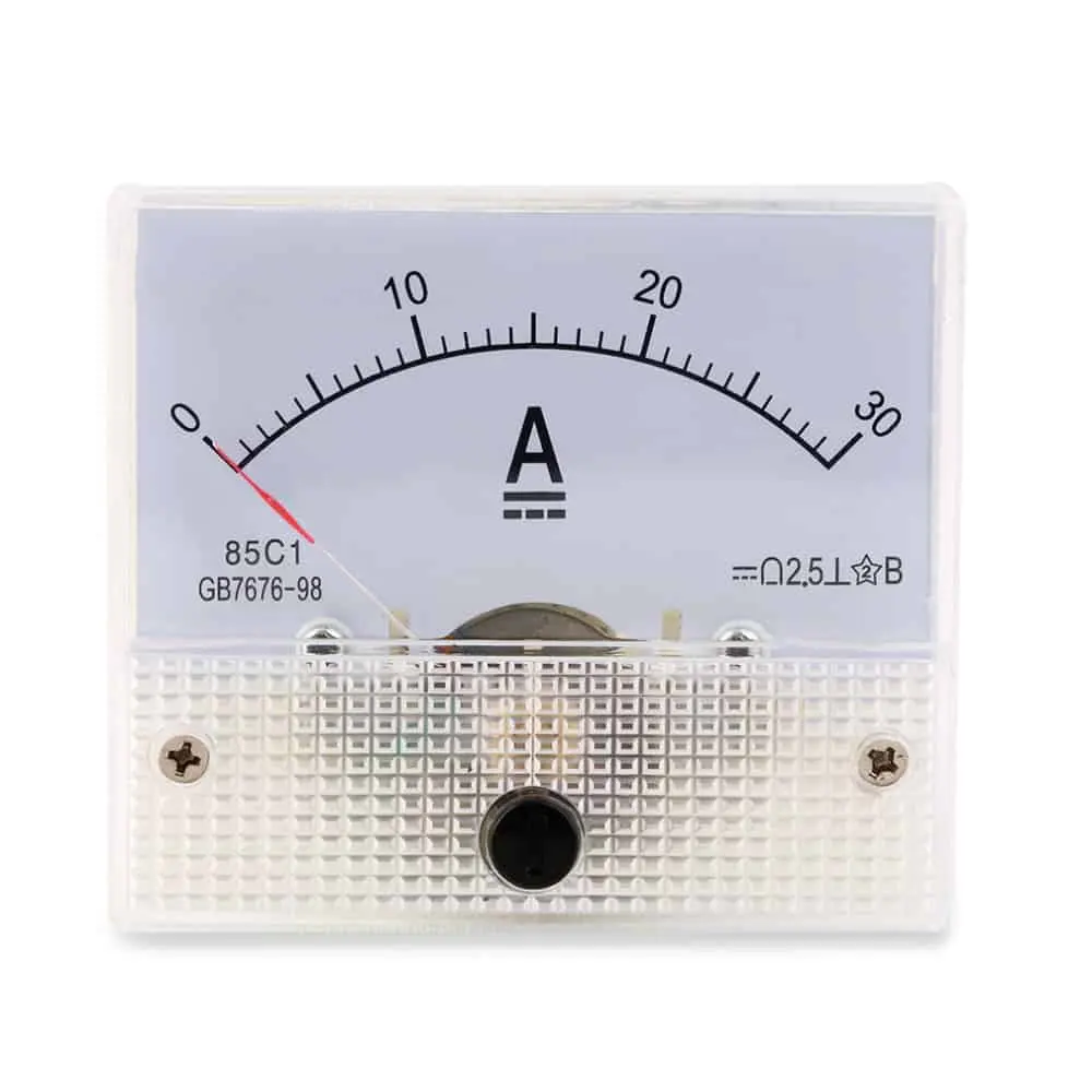 ¿cuántos amperes consume una lámpara de 100 watts?