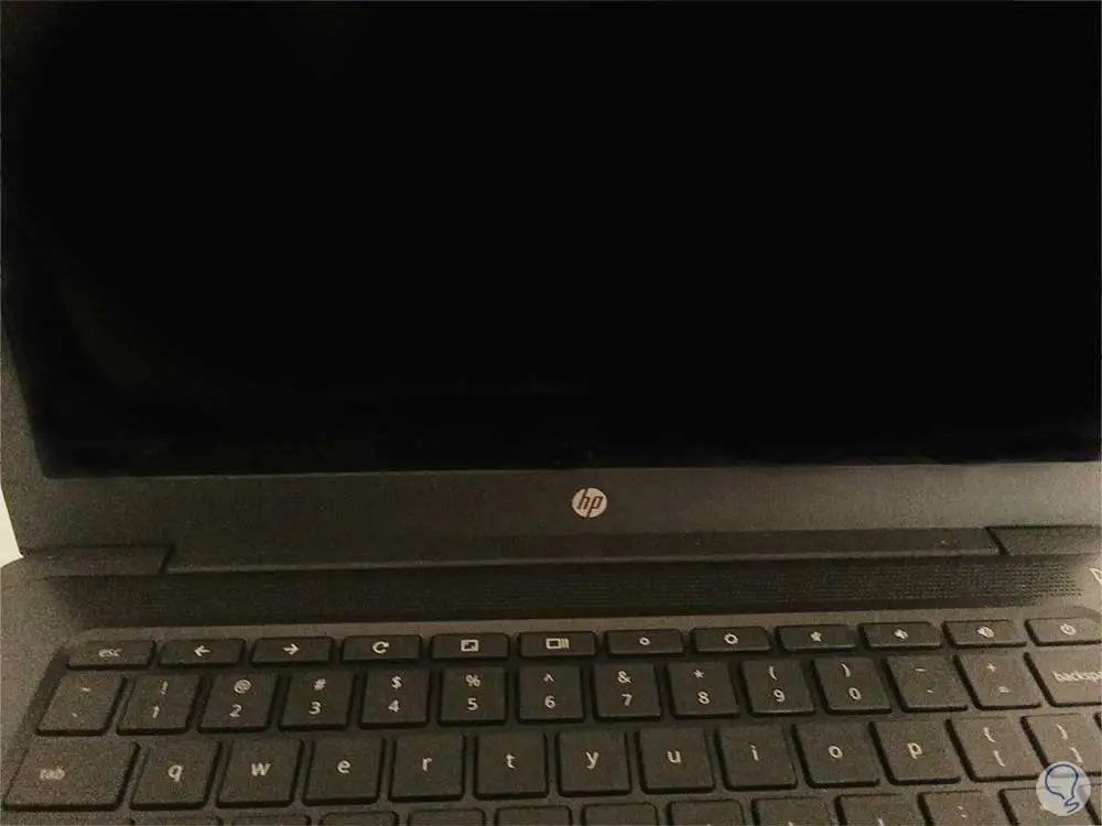 chromebook pantalla negra - Qué hacer si la pantalla de mi laptop se pone negra Chromebook