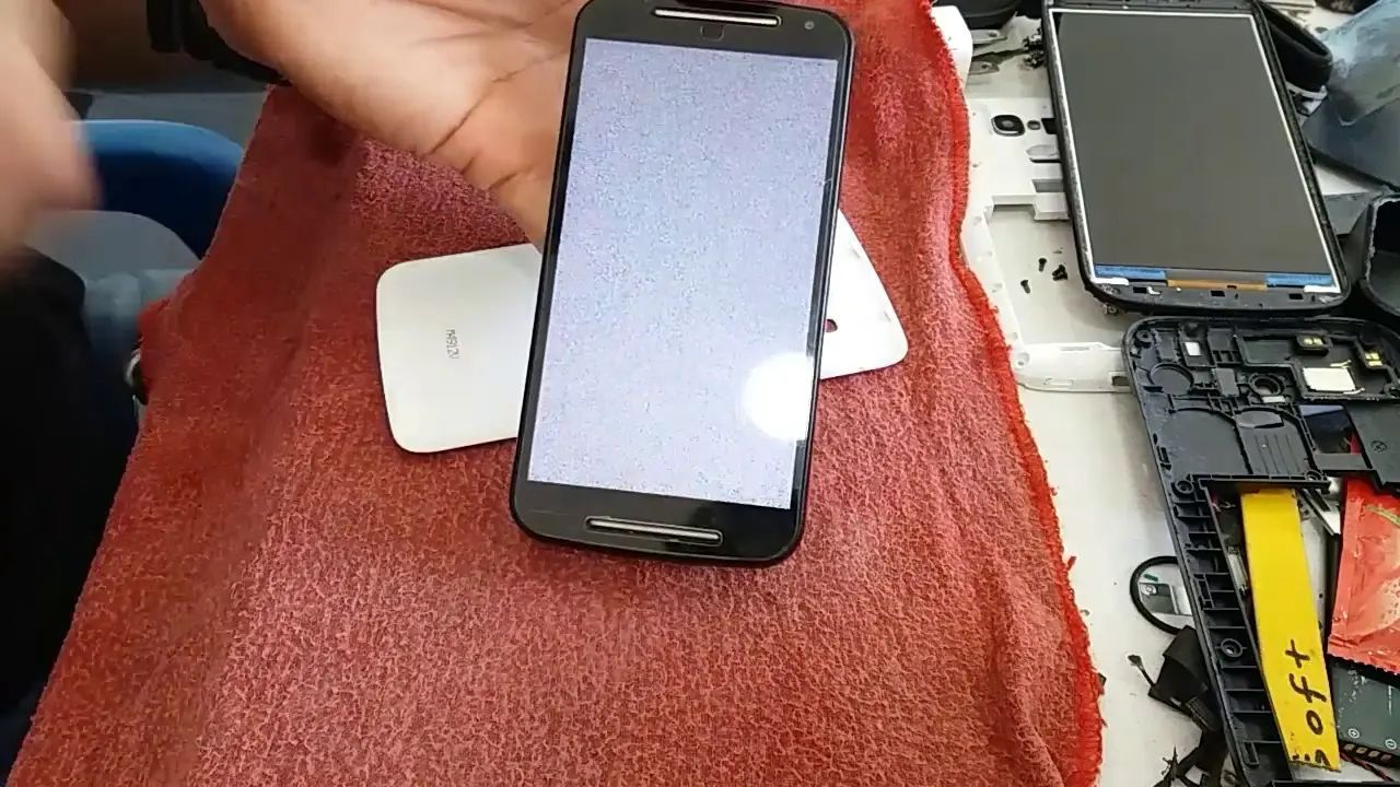 Motorola XT1756: Solución a la pantalla blanca - Qué hacer si mi moto C no prende motorola xt1756 pantalla blanca - Qué hacer si mi moto C no prende