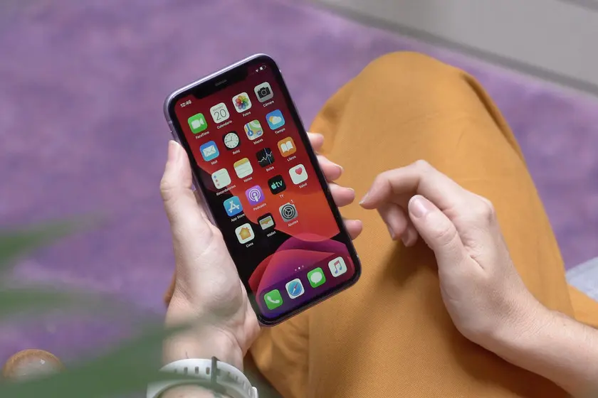 tamaño pantalla iphone 11 - Qué tipo de pantalla lleva el iPhone 11